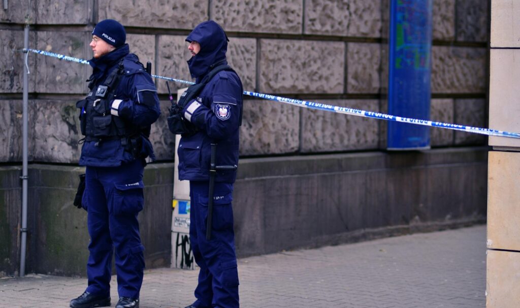 Podinspektor Andrzej Andraczek, Komendant Powiatowy Policji w Mrągowie, mianował czterech funkcjonariuszy na wyższe stopnie policyjne